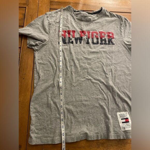 Men’s Tommy Hilfiger New York Gray Short Sleeve Tee Shirt Size Medium - Picture 6 of 7